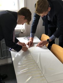 Maths in Action: Spaghetti helps Students to discover Waves Maths in Action: Spaghetti helps Students to discover Waves